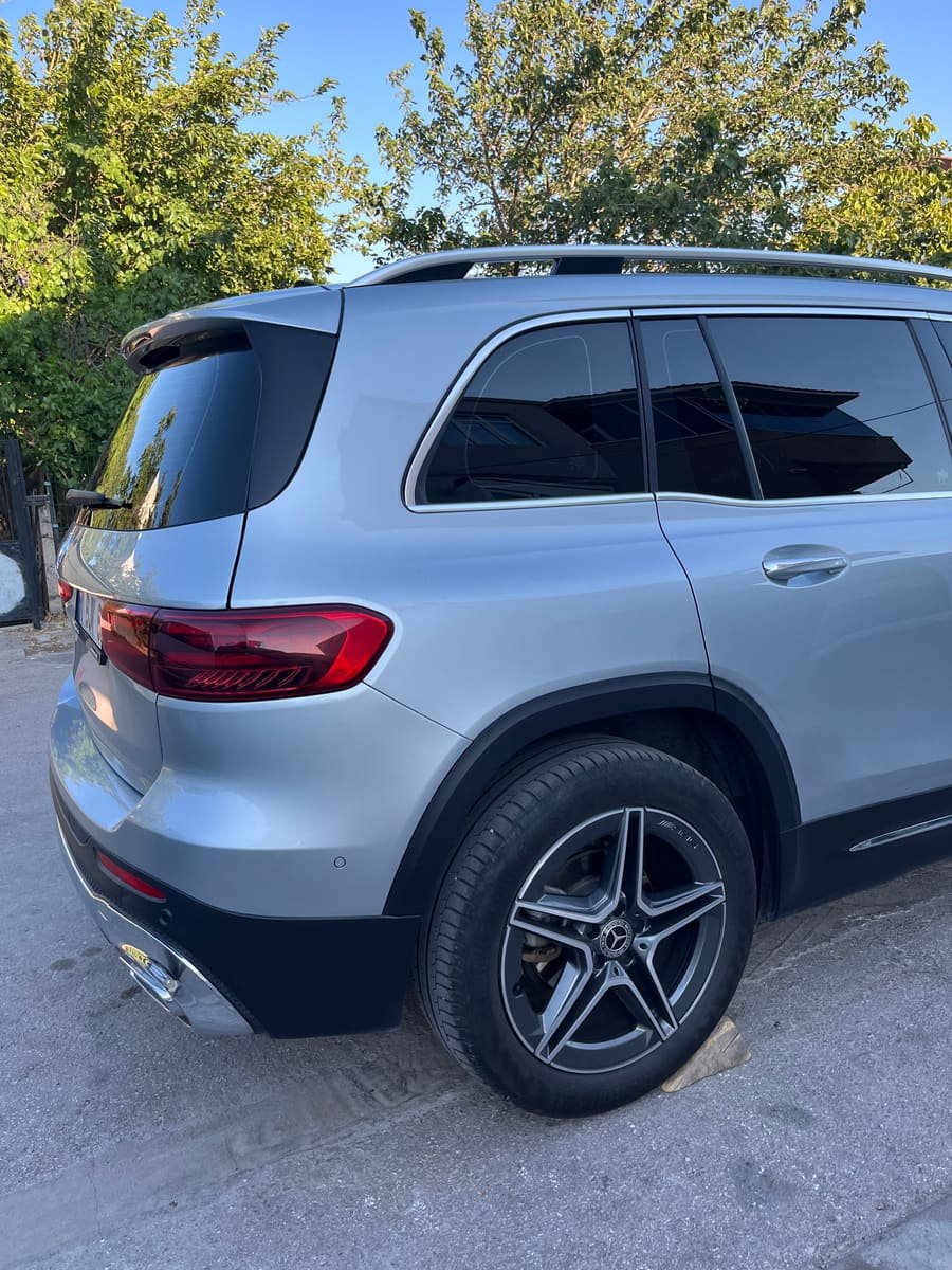 Balıkesir merkezde binek, SUV ve ticari araçlar için sıfır lastik satışı, jant montajı, balans ayarı ve profesyonel oto lastik tamir hizmeti sunuyoruz.