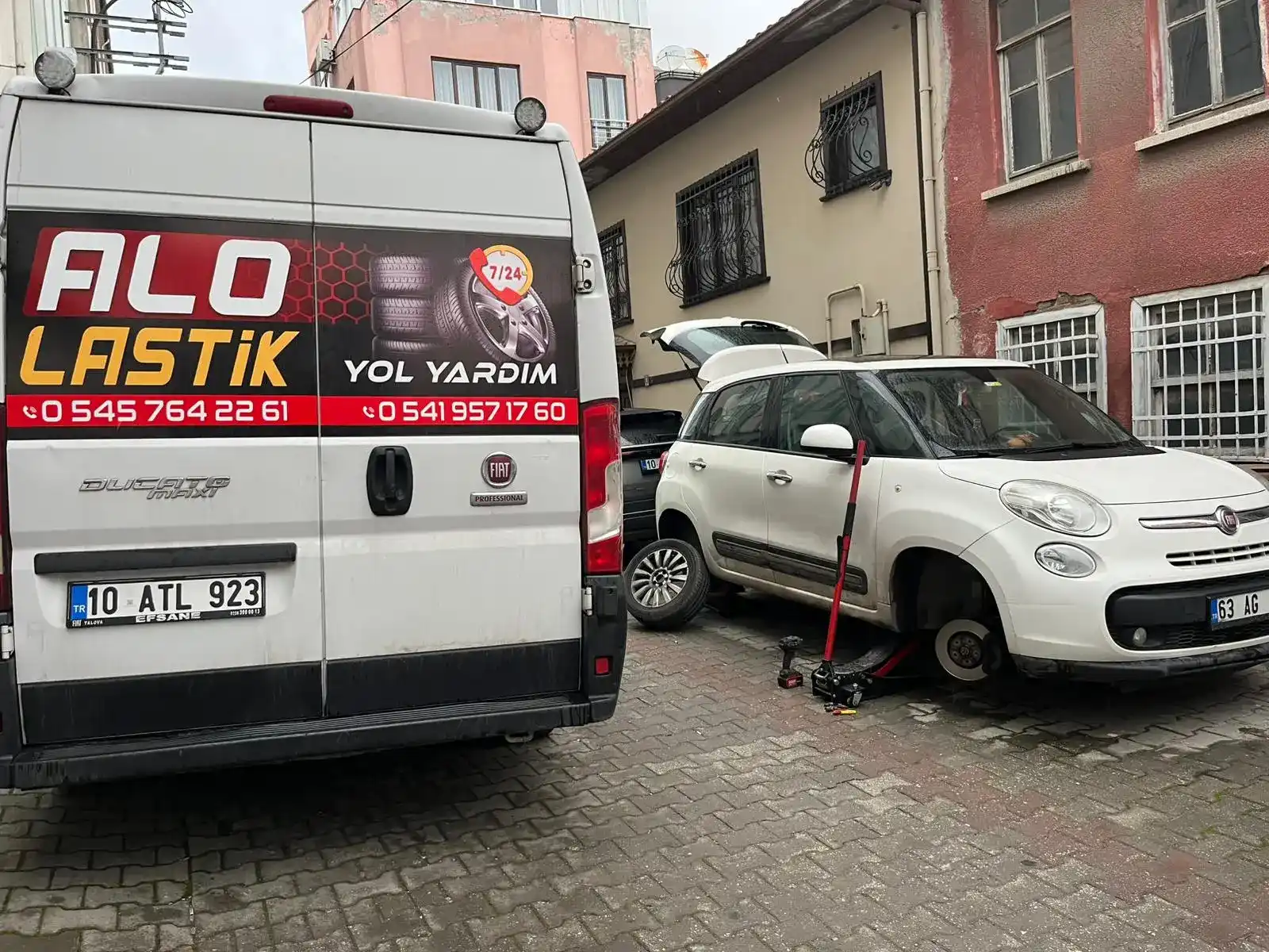 Savaştepe Lastikçi Mobil Yol Yardım